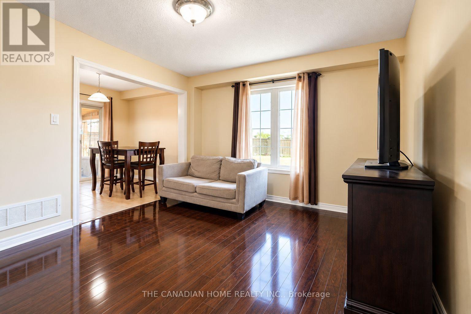 10 Dunvegan Crescent Property Photo 17