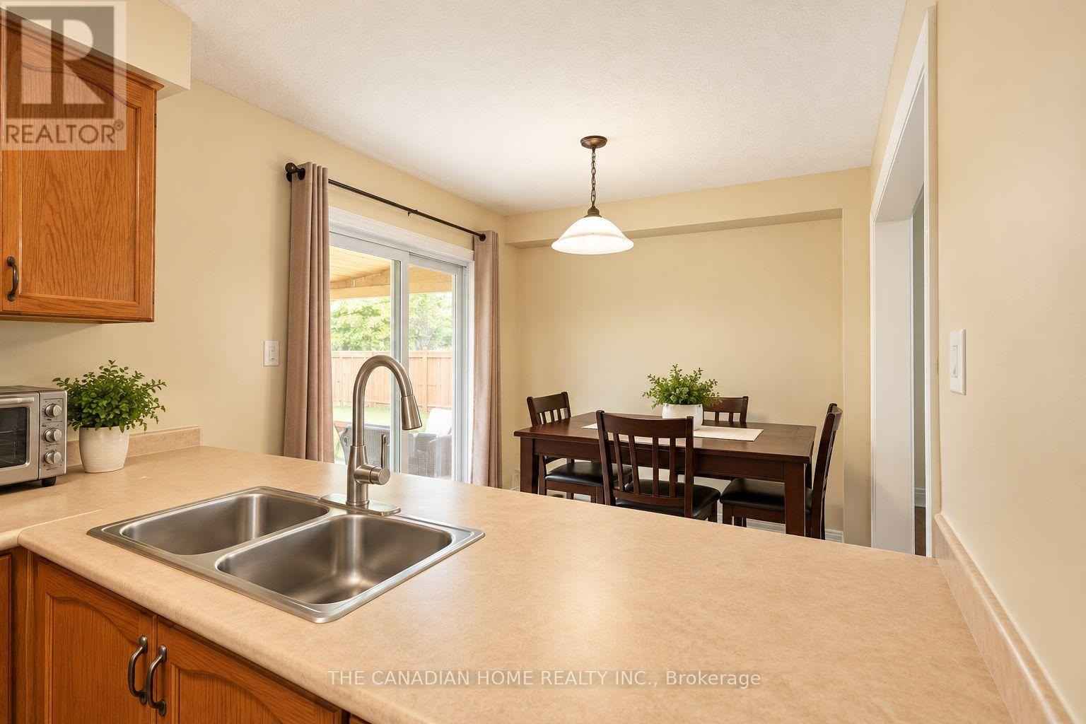 10 Dunvegan Crescent Property Photo 22