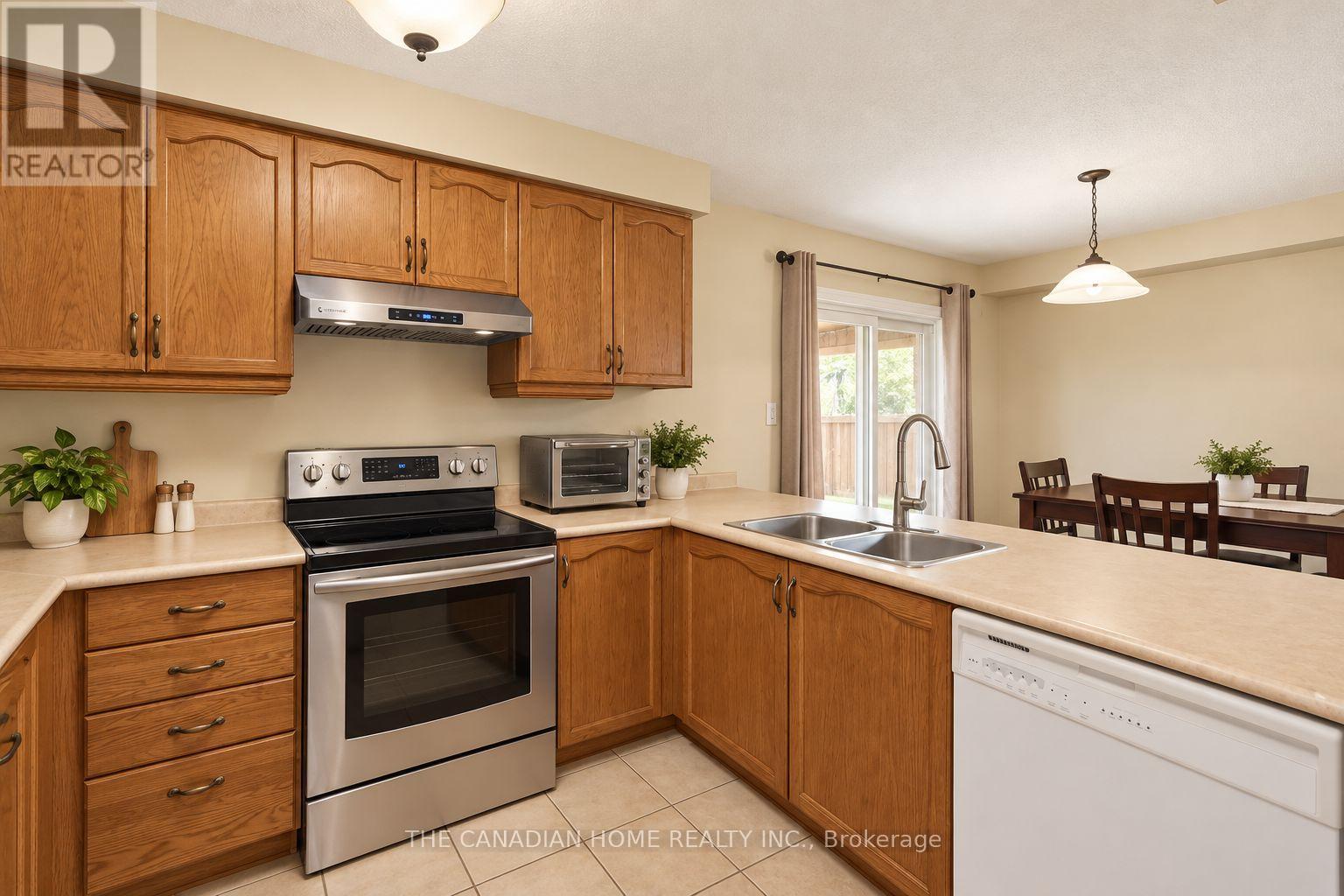 10 Dunvegan Crescent Property Photo 24