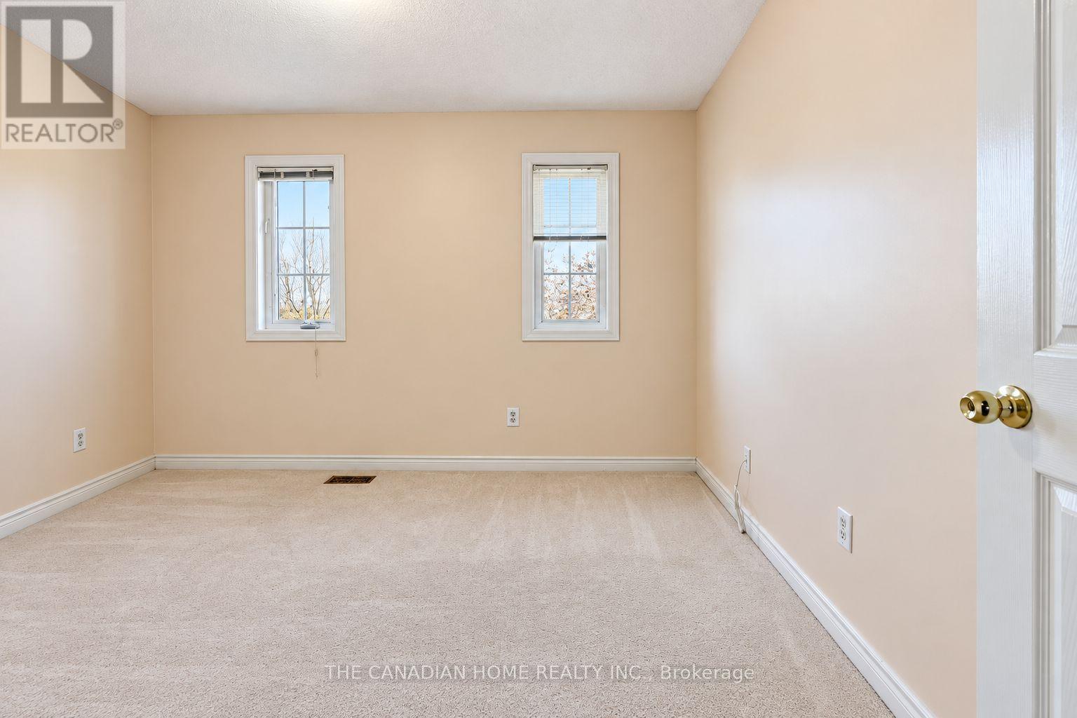 10 Dunvegan Crescent Property Photo 32