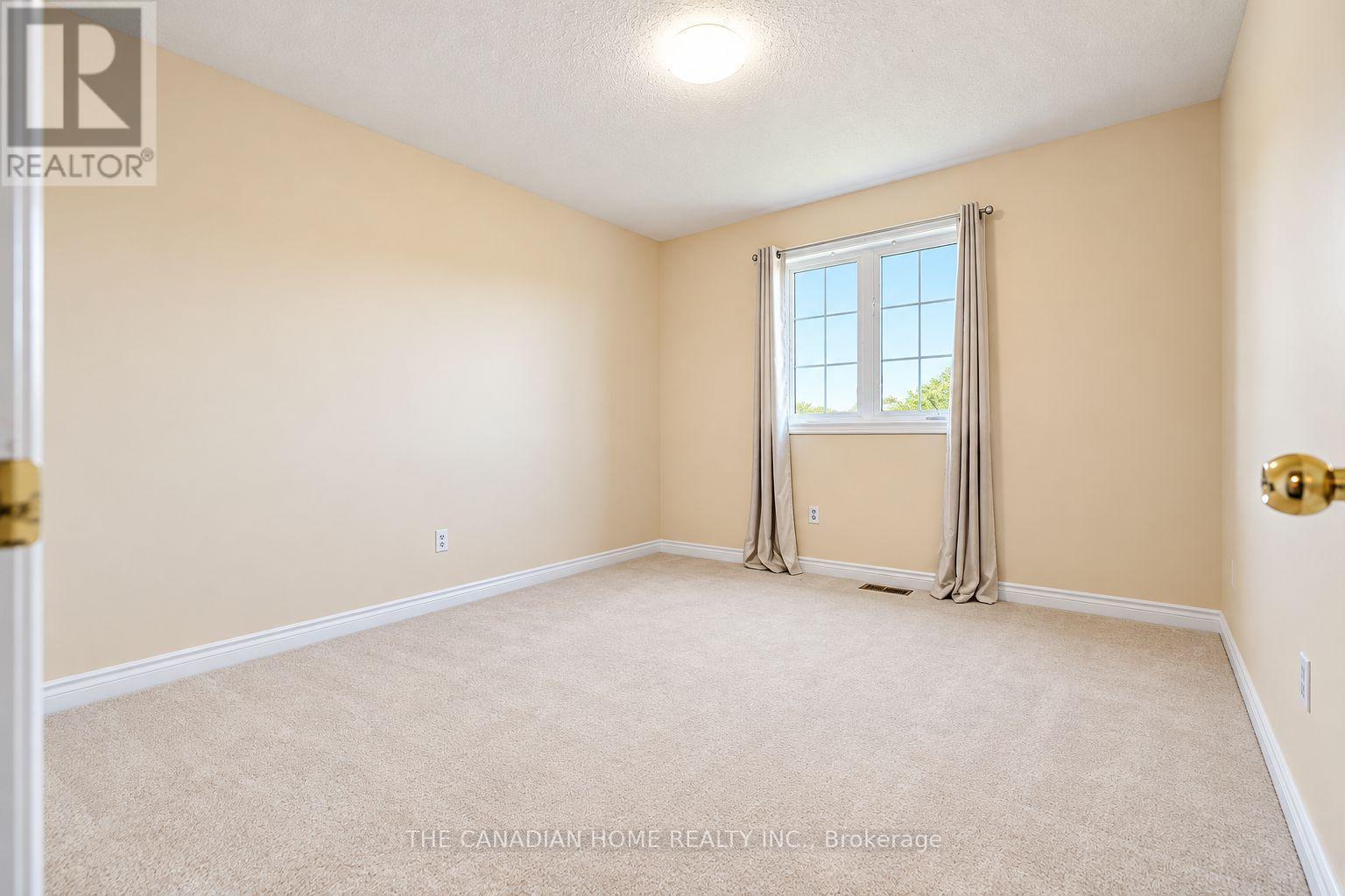10 Dunvegan Crescent Property Photo 35