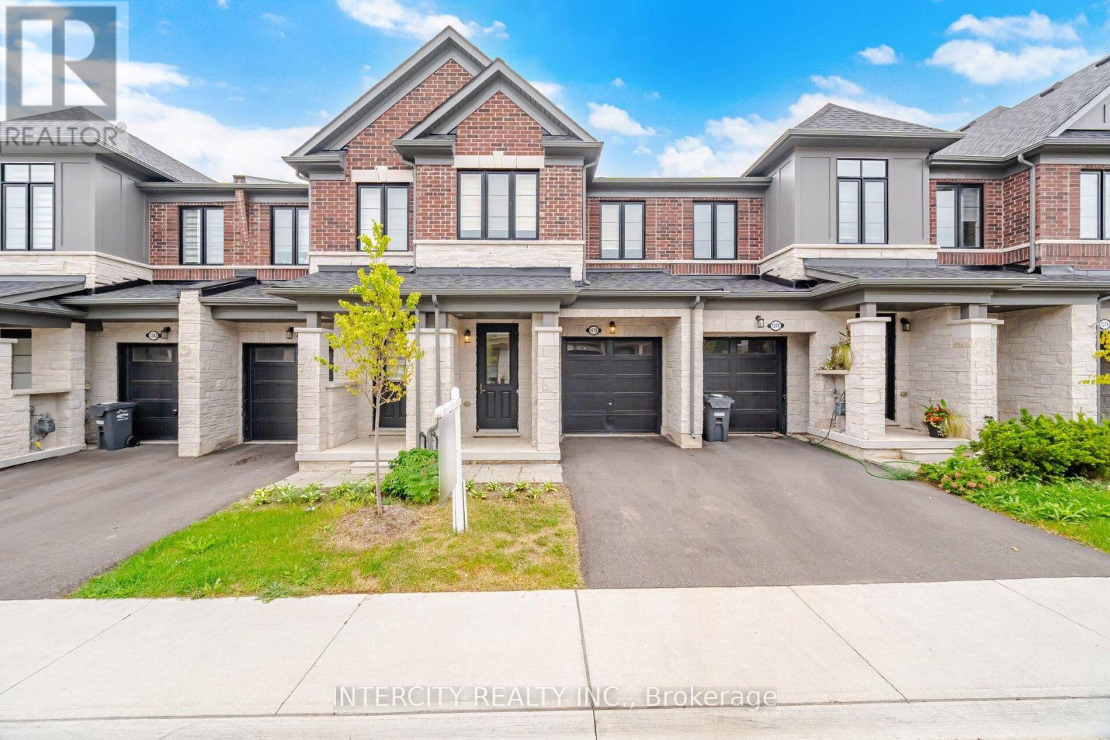 1378 National Common Property Photo 3