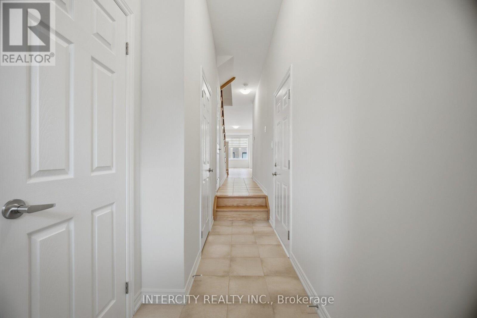 1378 National Common Property Photo 9
