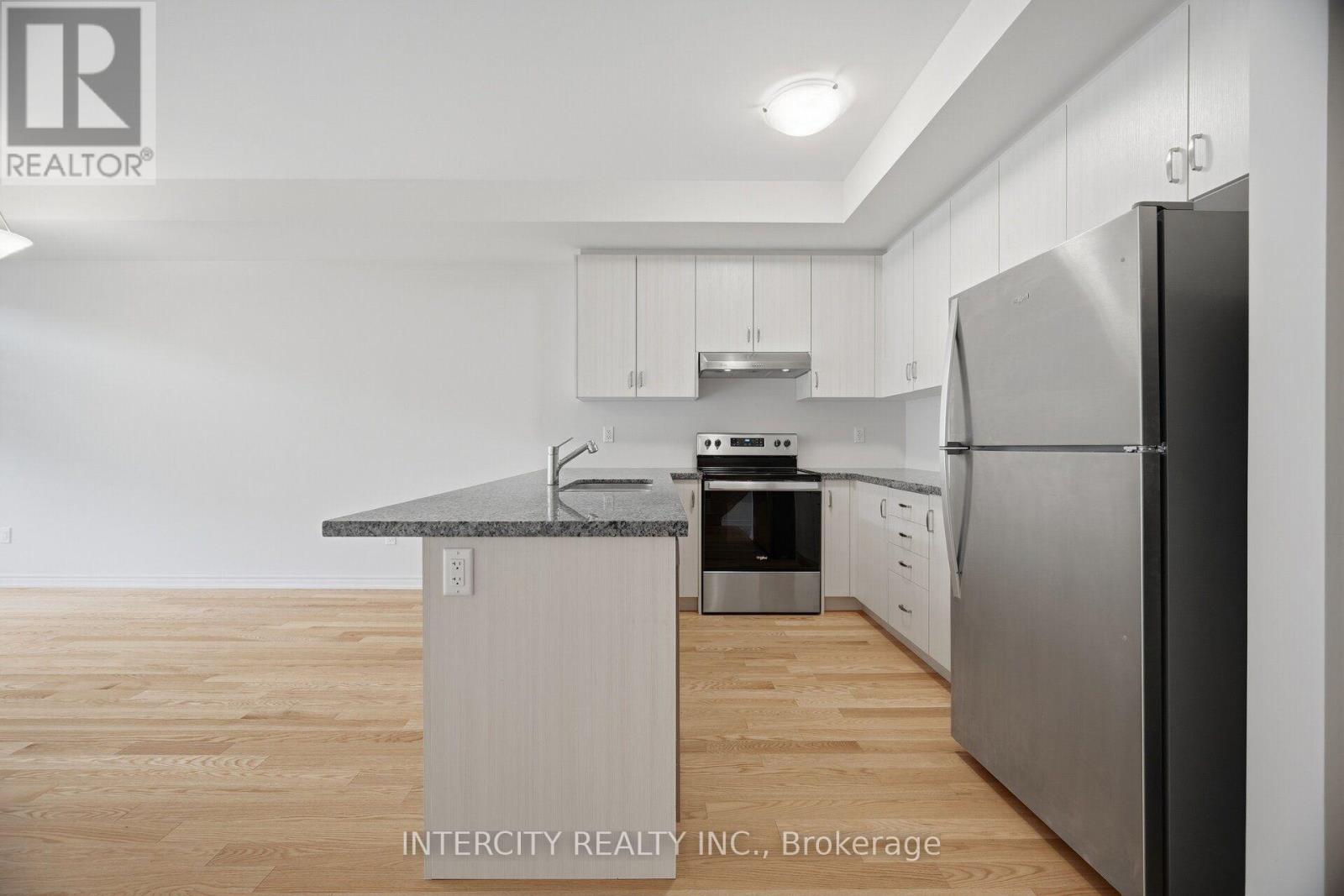 1378 National Common Property Photo 12