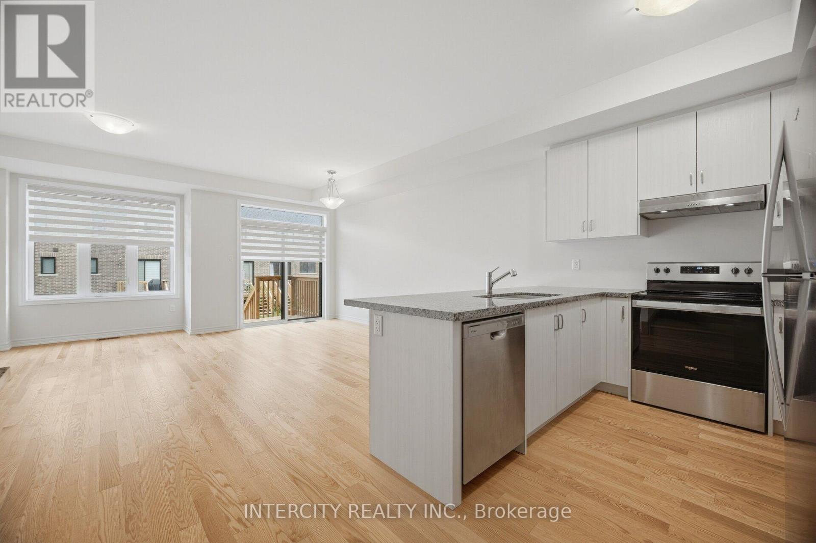 1378 National Common Property Photo 16