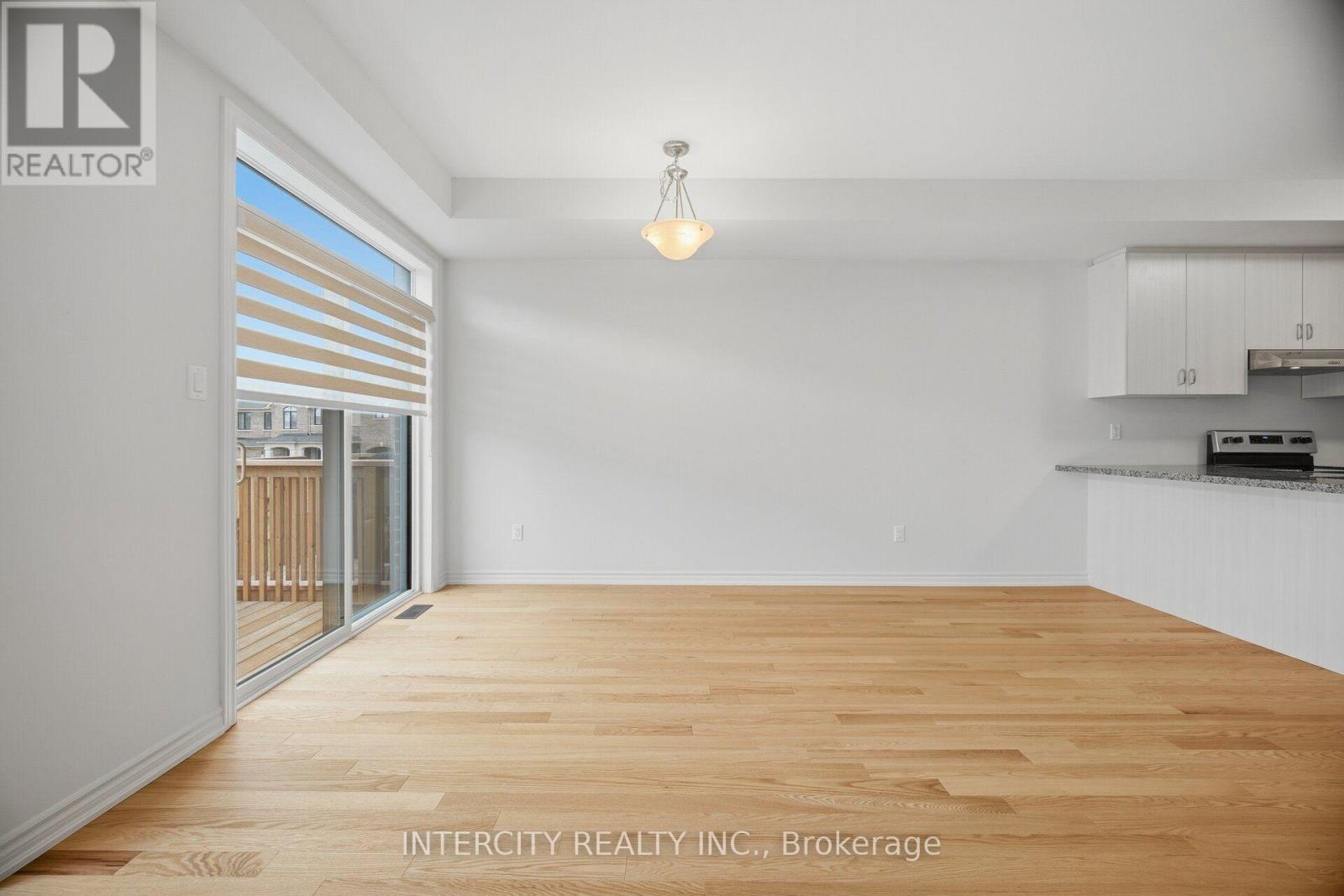 1378 National Common Property Photo 17