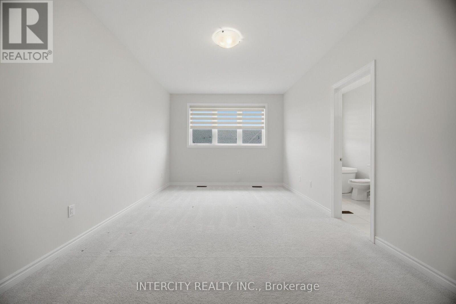 1378 National Common Property Photo 27