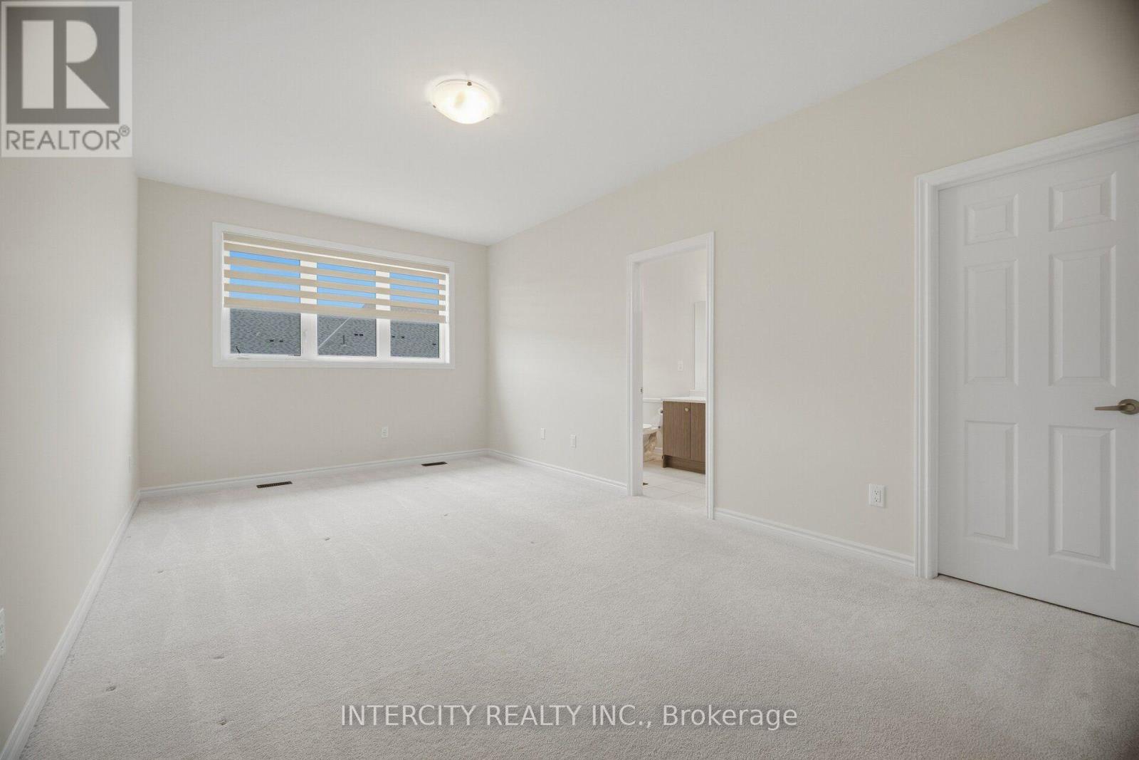 1378 National Common Property Photo 29