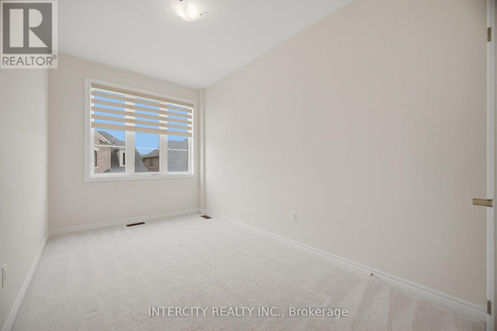 1378 National Common Property Photo 38