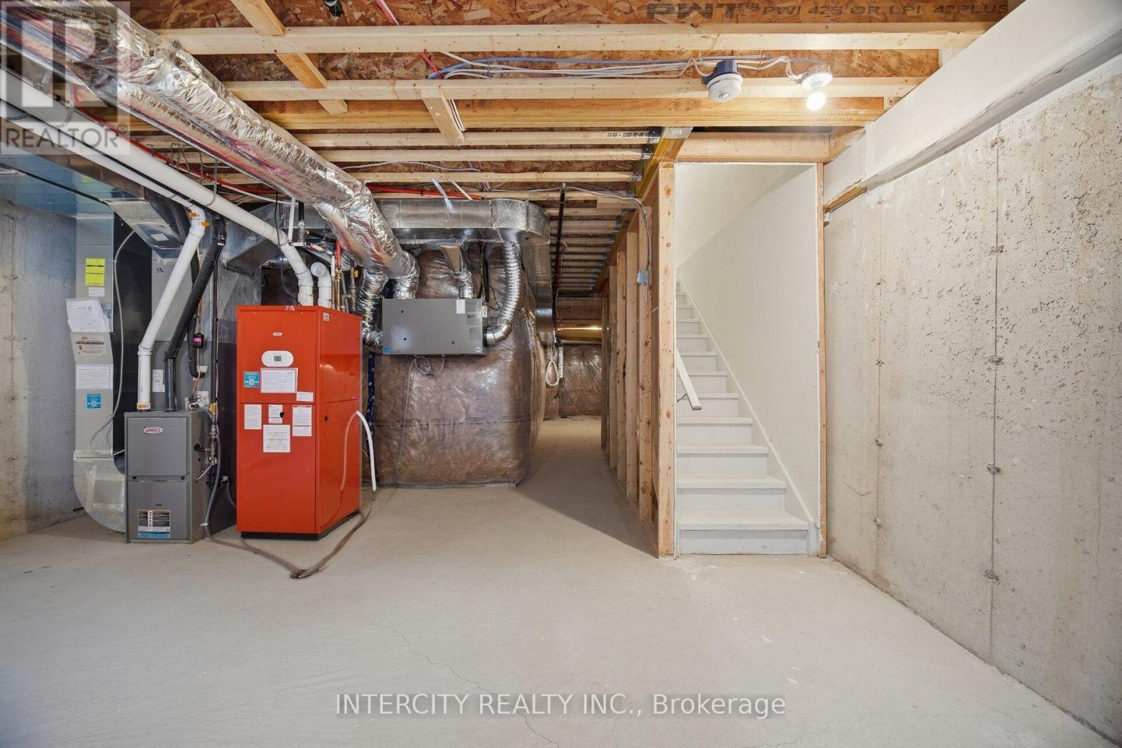 1378 National Common Property Photo 45
