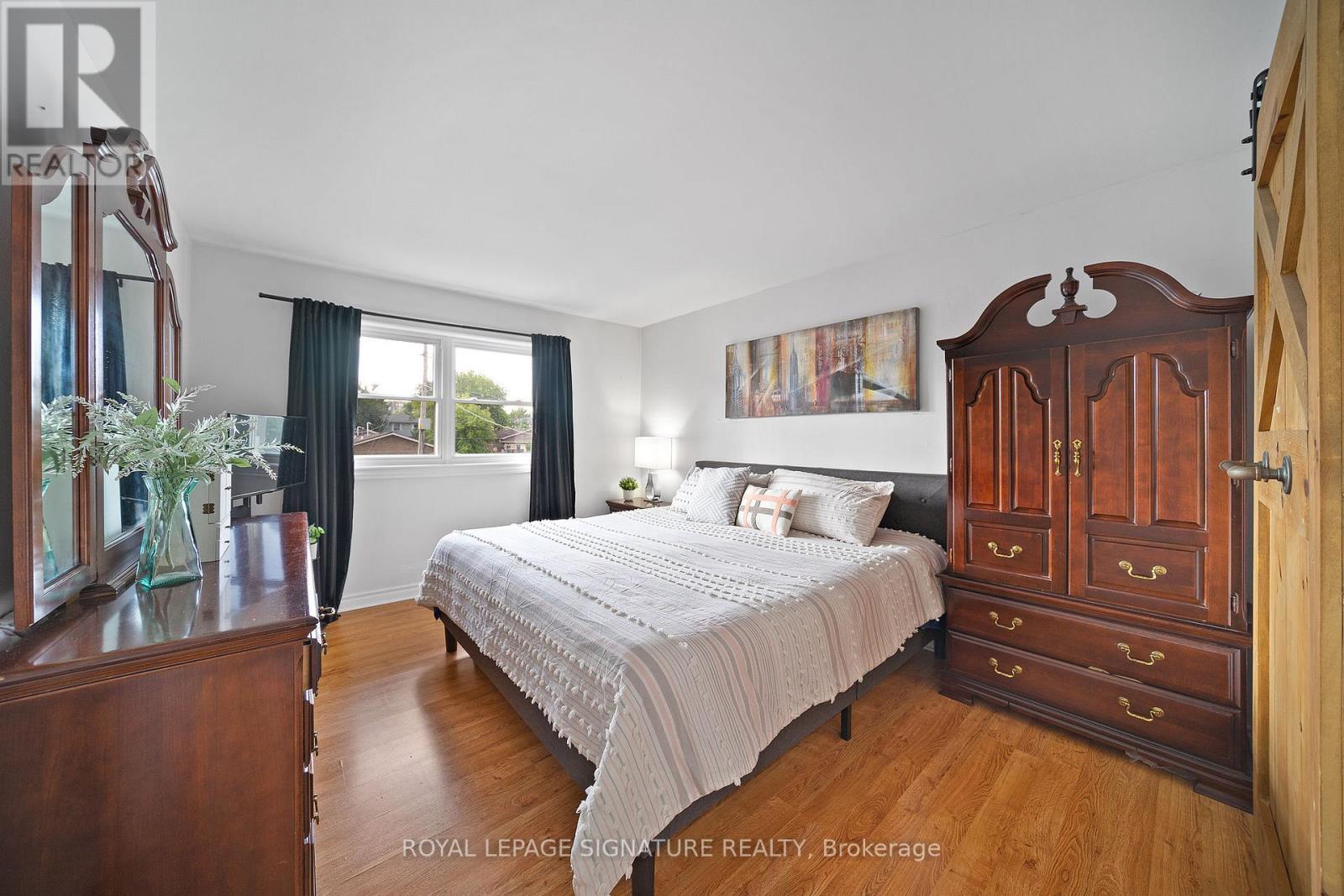 2 - 2027 Bluefields Drive Property Photo 11