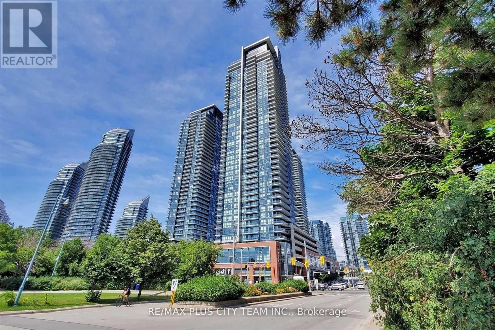 4905 - 2200 LAKE SHORE BOULEVARD W Property Photo 1
