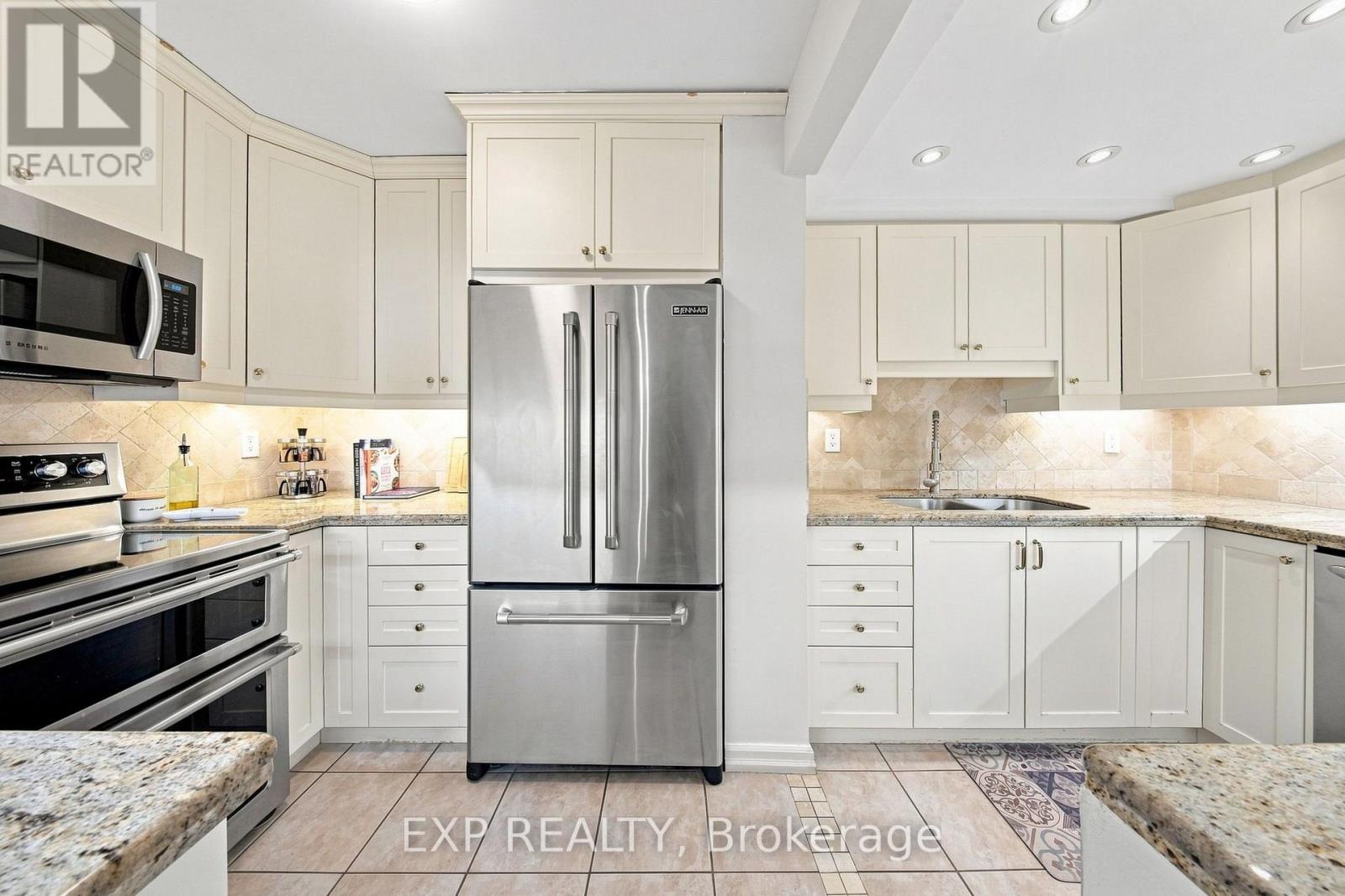 2101 - 1515 Lakeshore Road E Property Photo 2