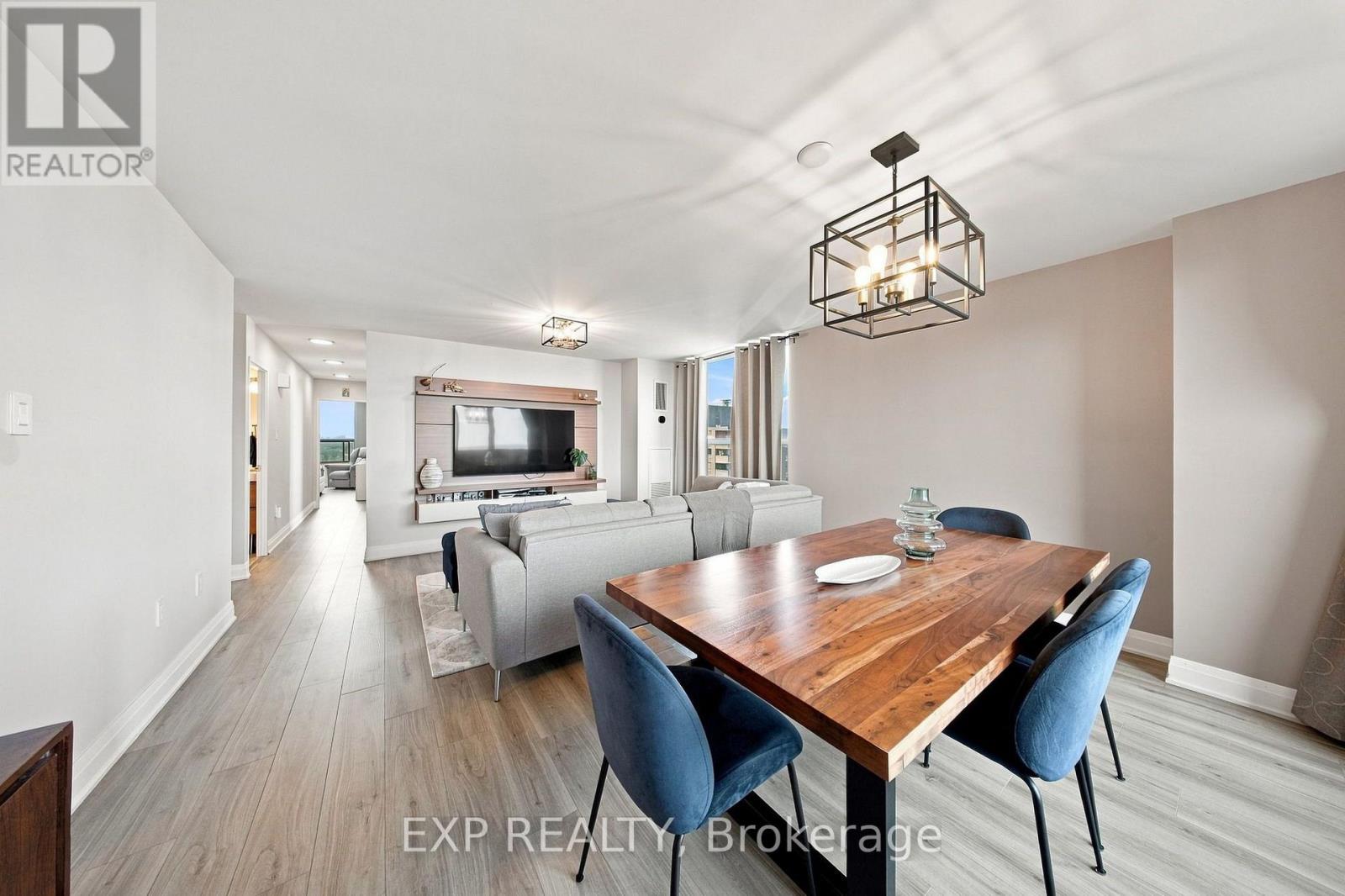 2101 - 1515 Lakeshore Road E Property Photo 6
