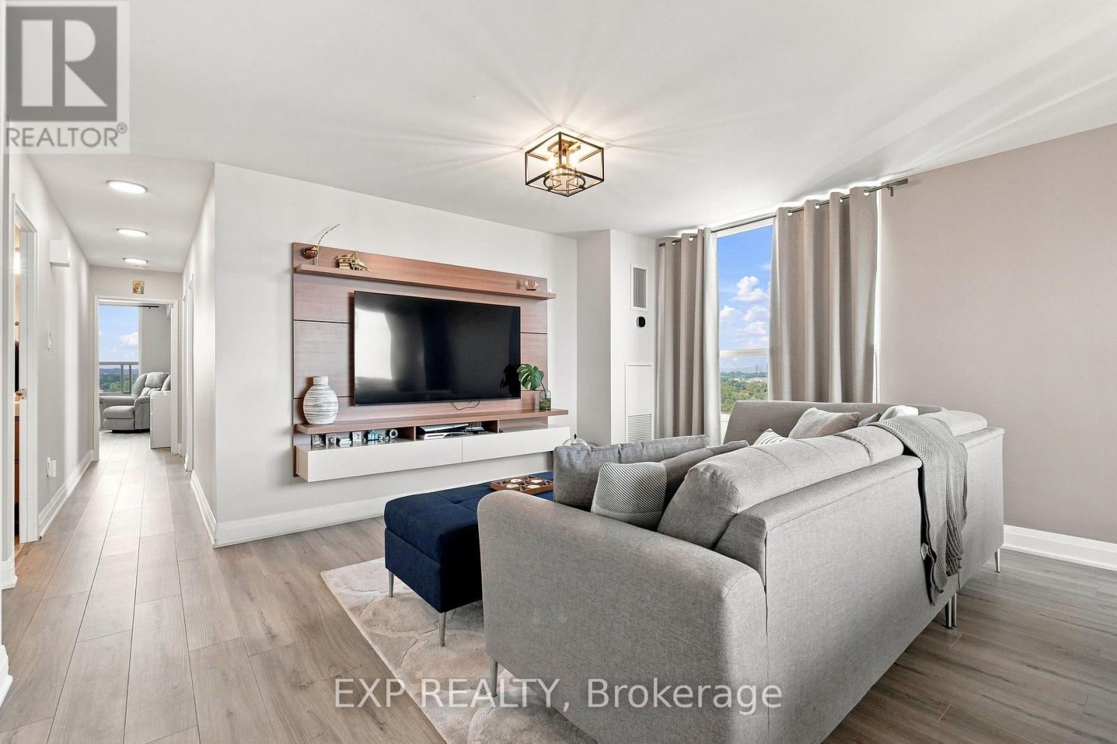 2101 - 1515 Lakeshore Road E Property Photo 8