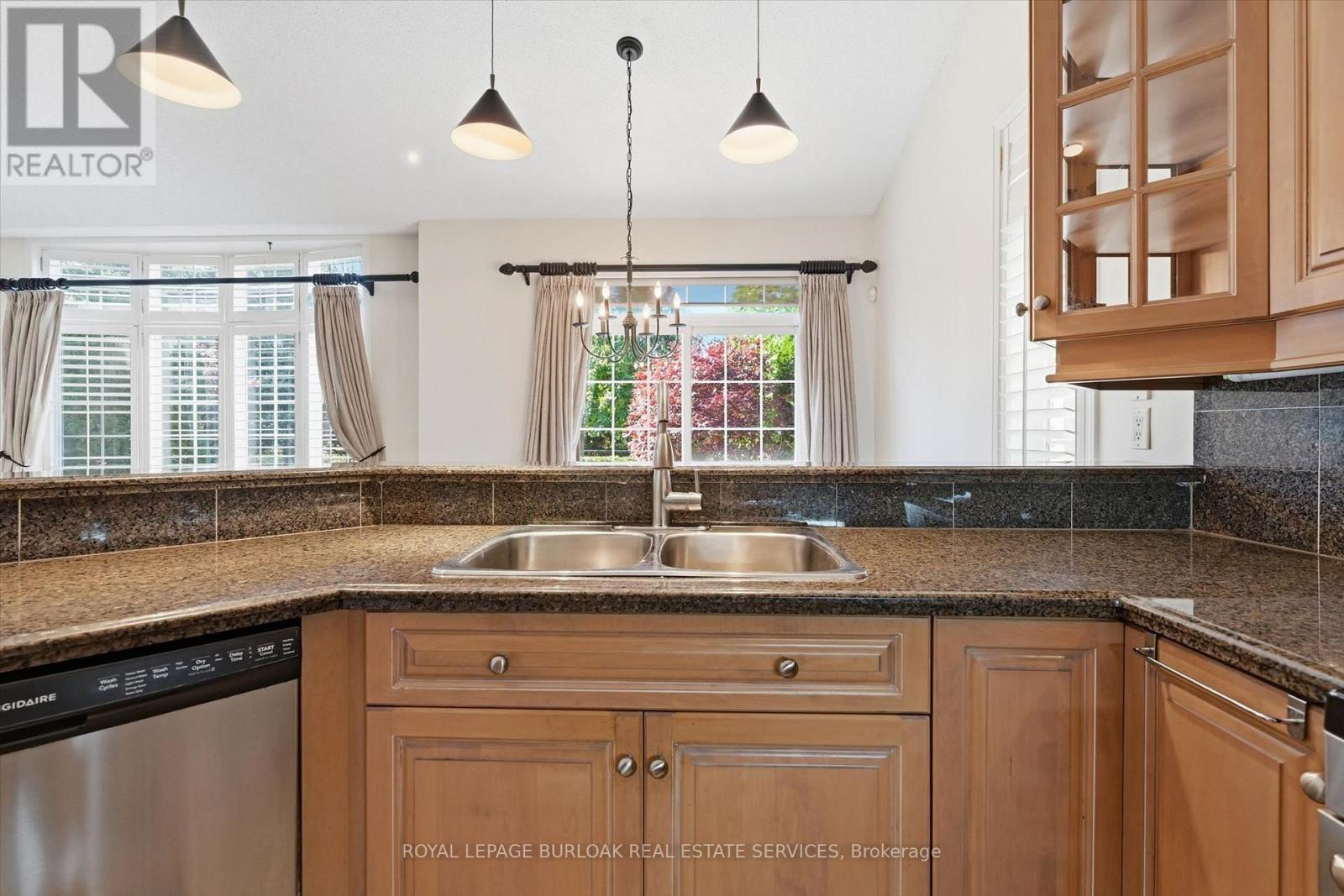 2256 Turnberry Road Property Photo 14