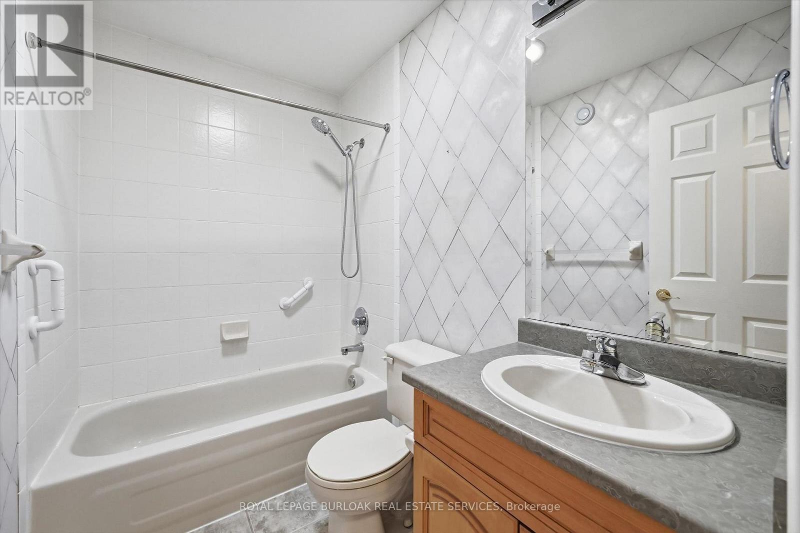 2256 Turnberry Road Property Photo 28