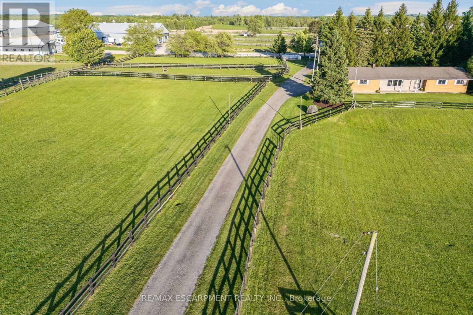 1250 Arkell Road Property Photo 28