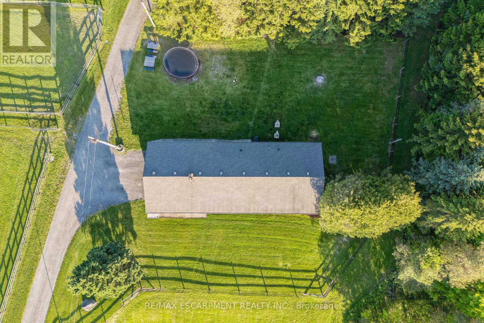 1250 Arkell Road Property Photo 35