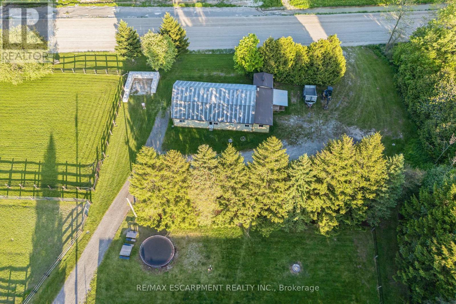 1250 Arkell Road Property Photo 36