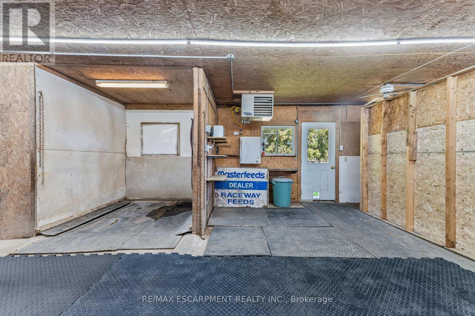 1250 Arkell Road Property Photo 48