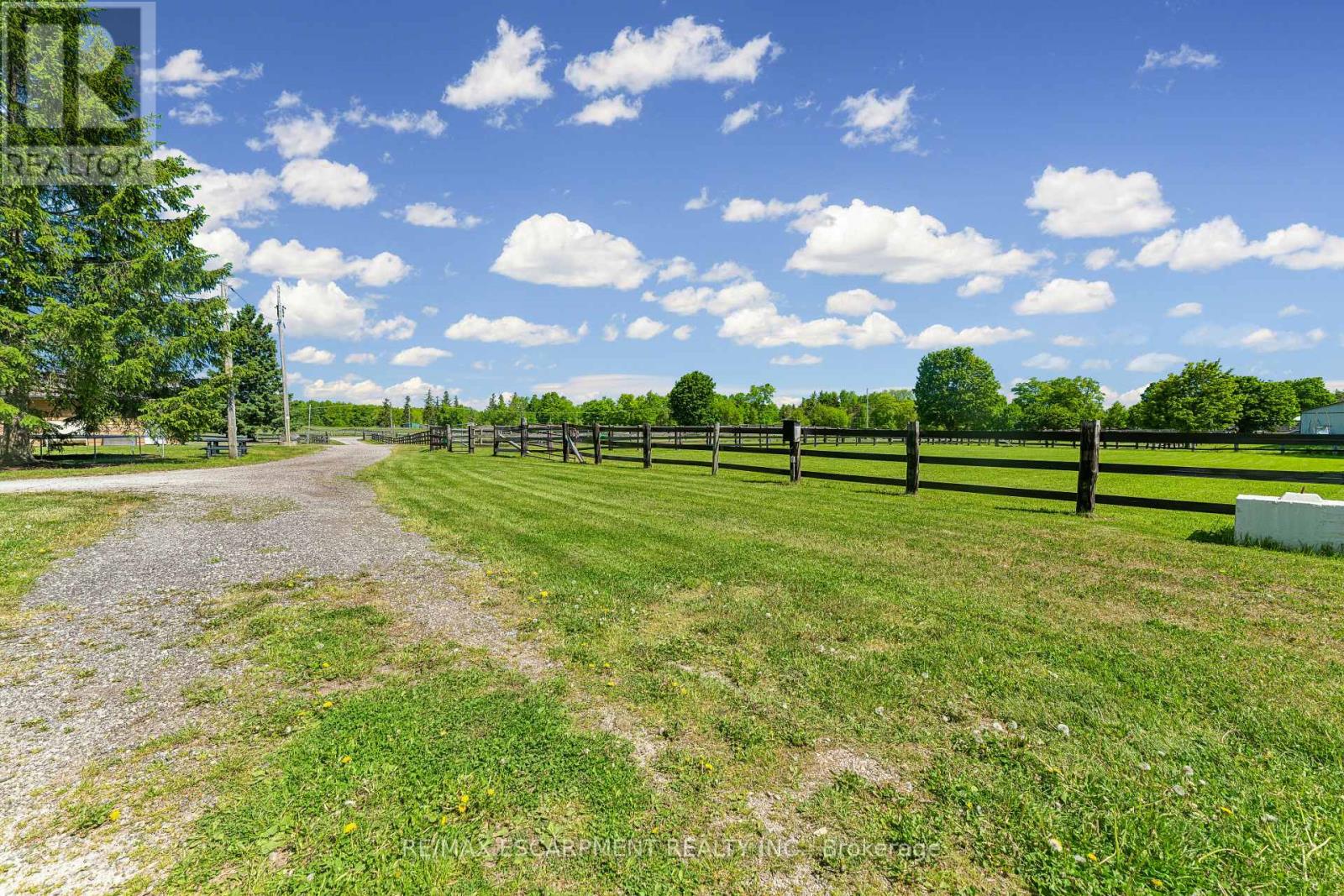 1250 Arkell Road Property Photo 49