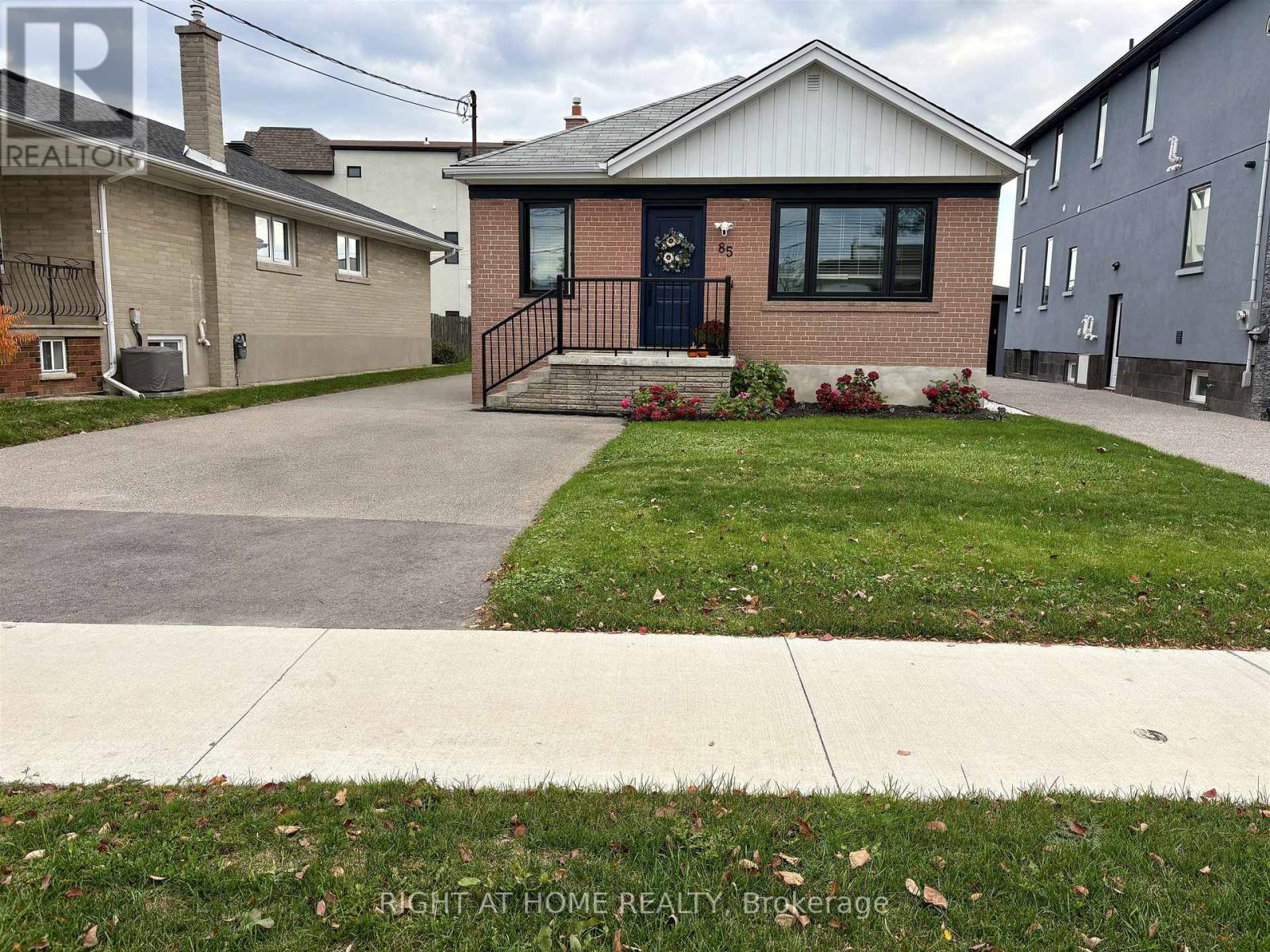 85 Floral Parkway Property Photo 1