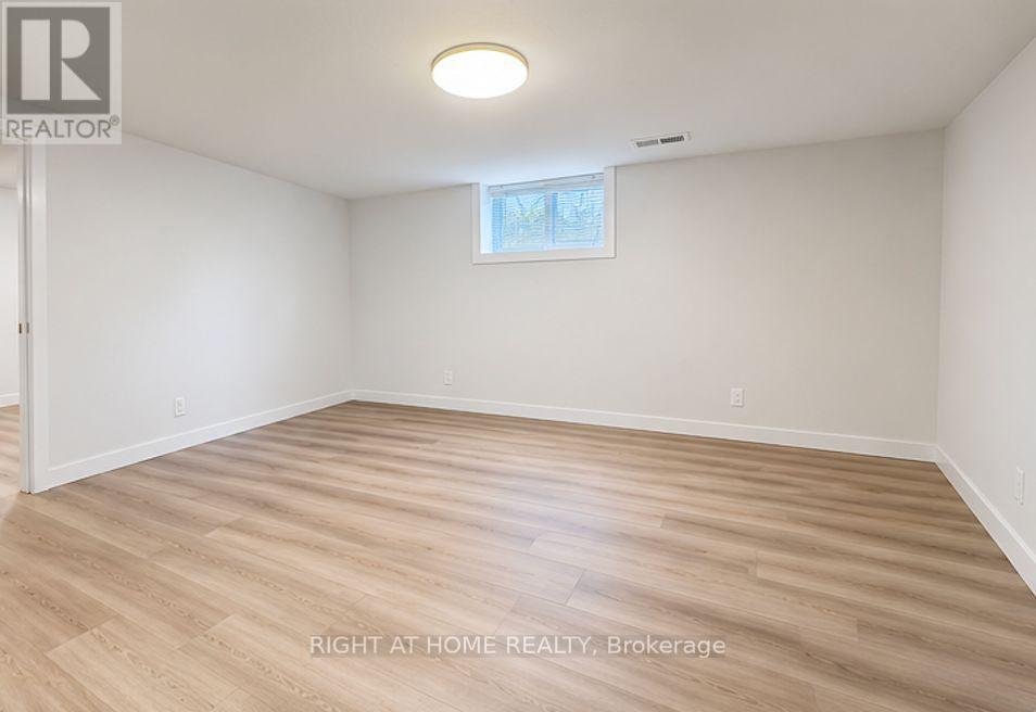 85 Floral Parkway Property Photo 15