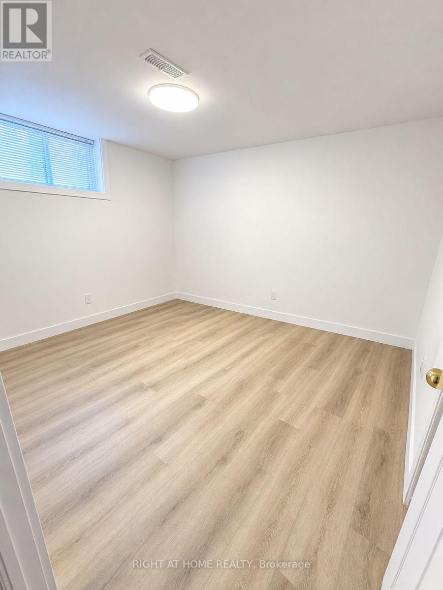 85 Floral Parkway Property Photo 20