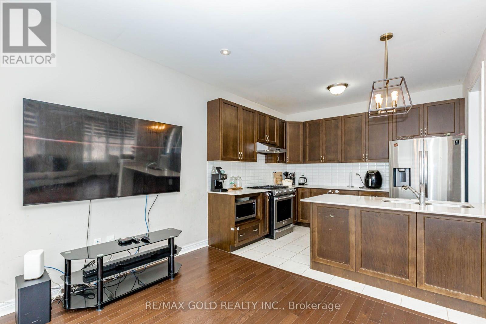 3 Dale Meadows Road Property Photo 15