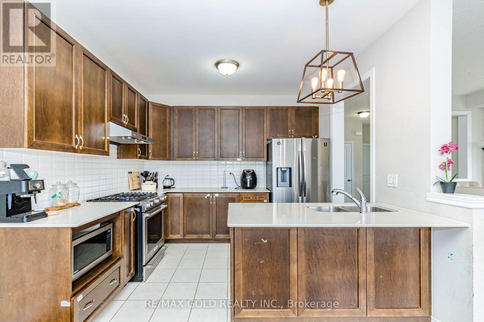 3 Dale Meadows Road Property Photo 17
