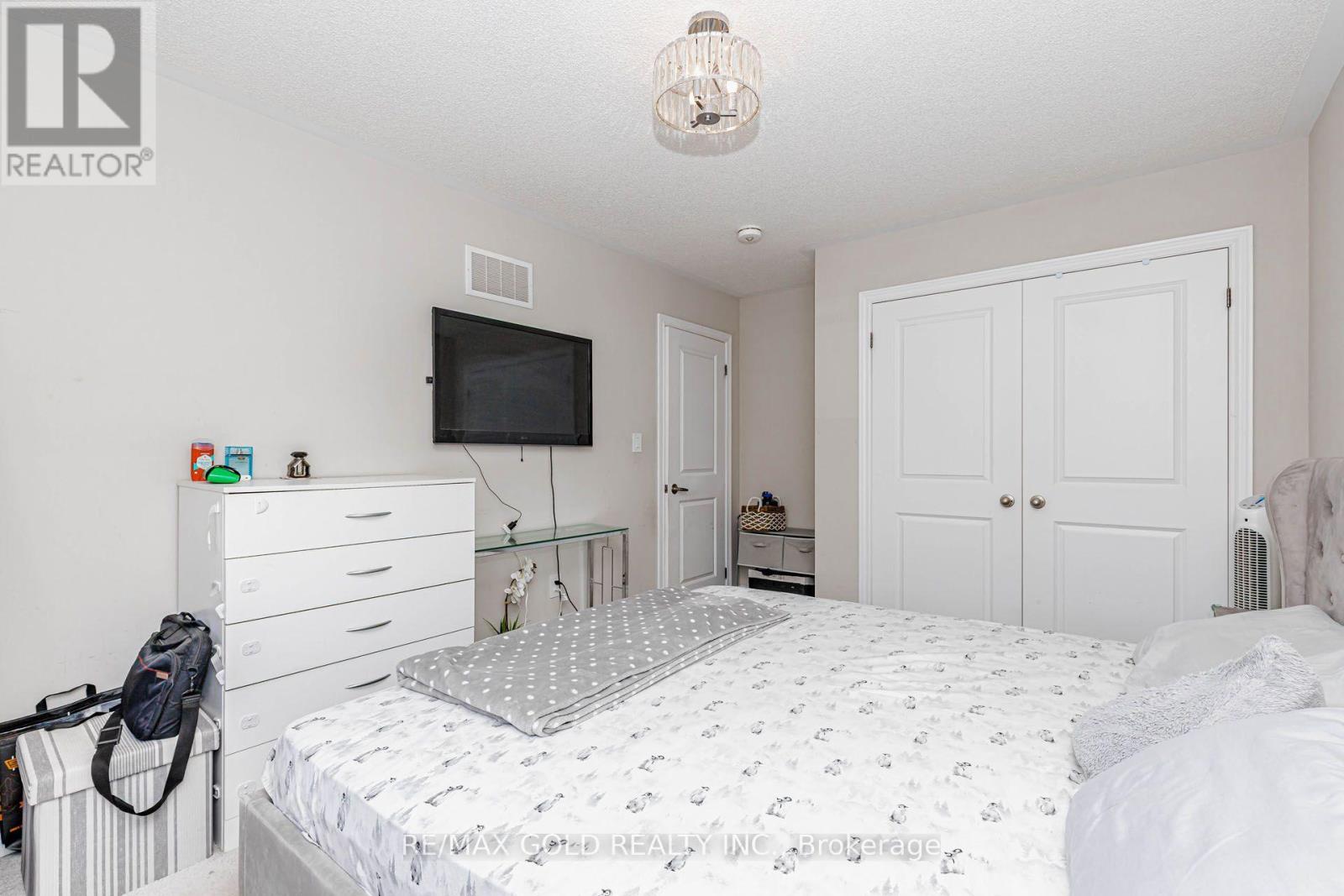 3 Dale Meadows Road Property Photo 35
