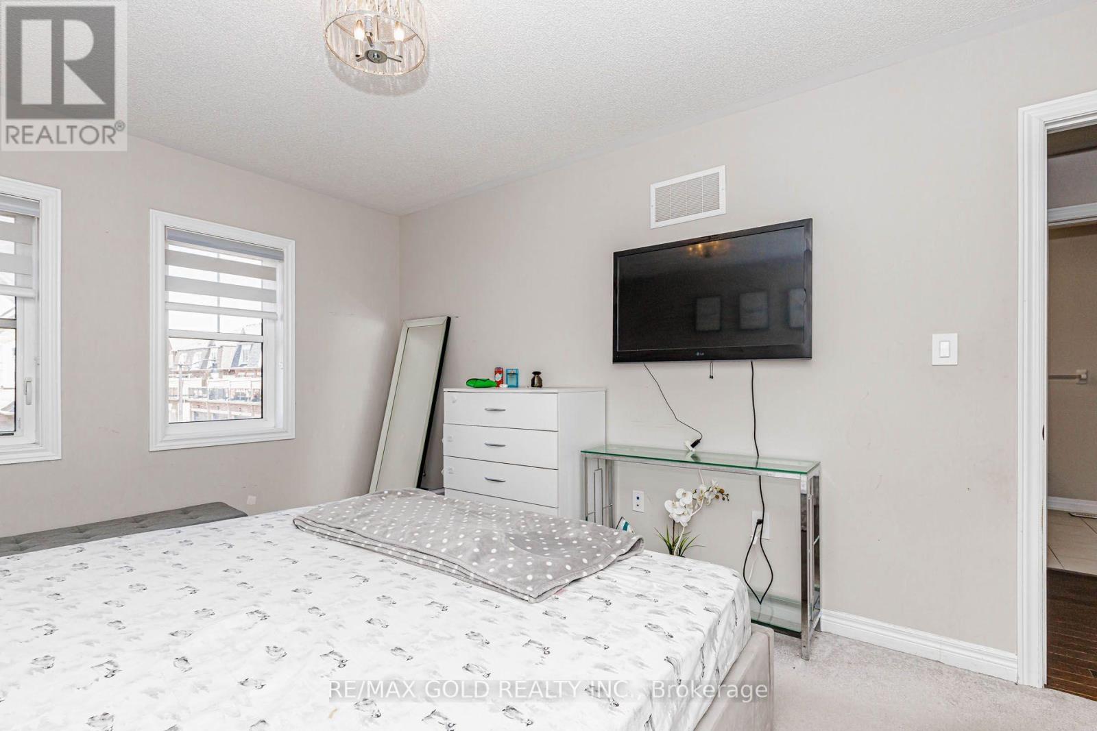 3 Dale Meadows Road Property Photo 36