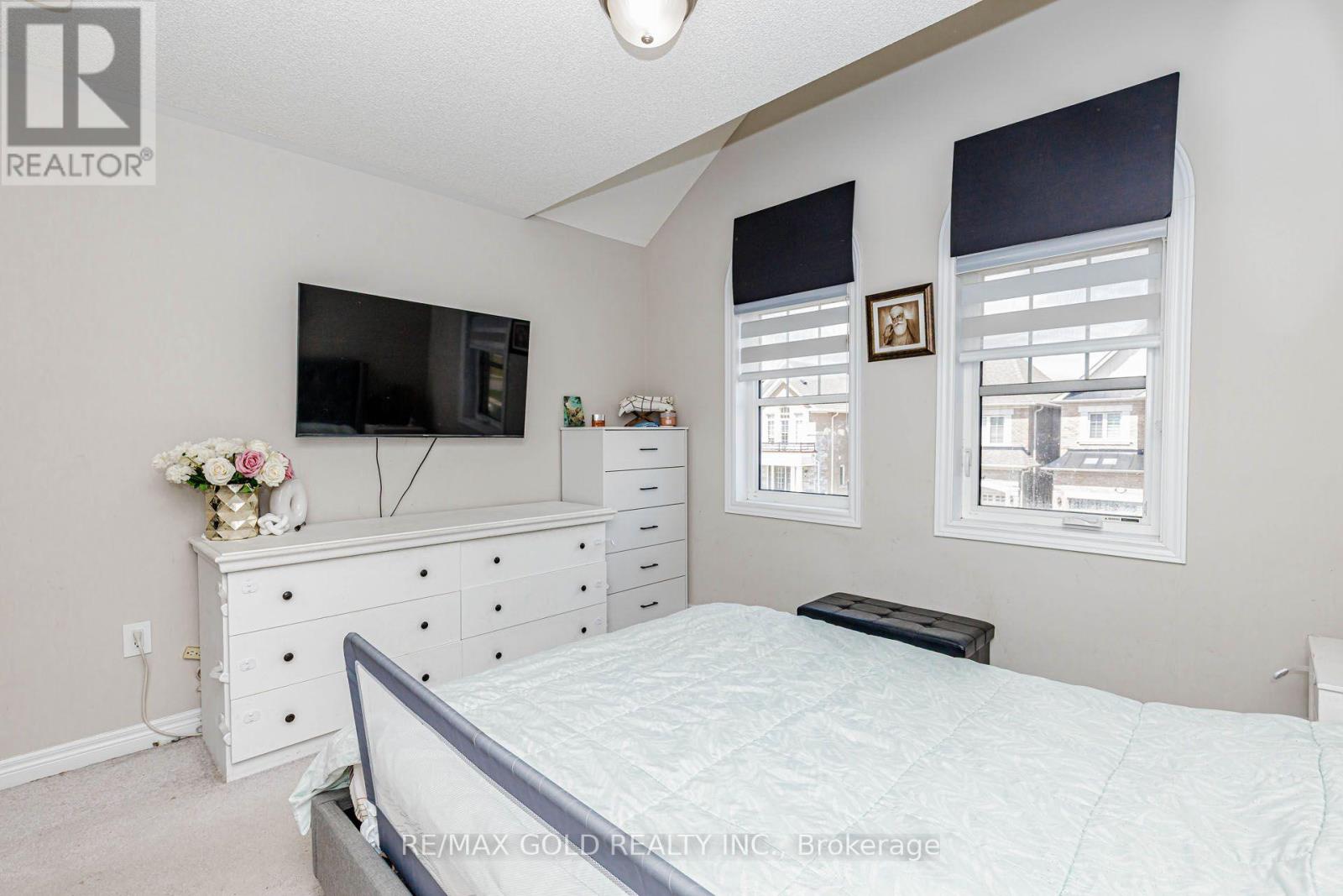 3 Dale Meadows Road Property Photo 40
