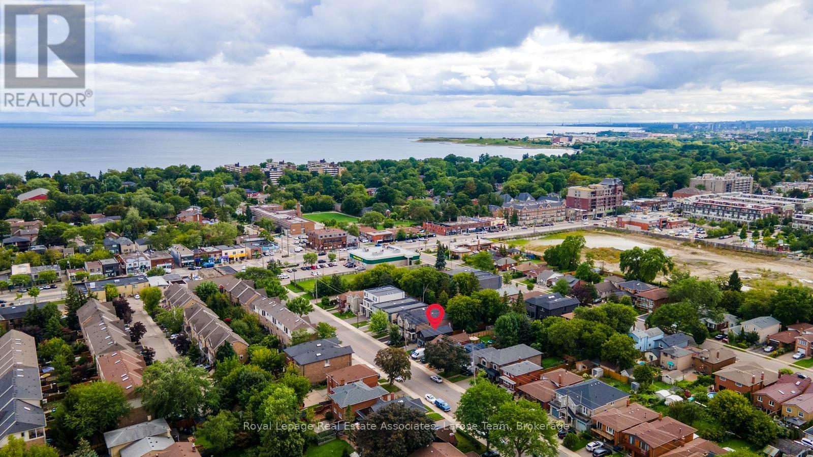 28 Thirtieth Street Property Photo 2