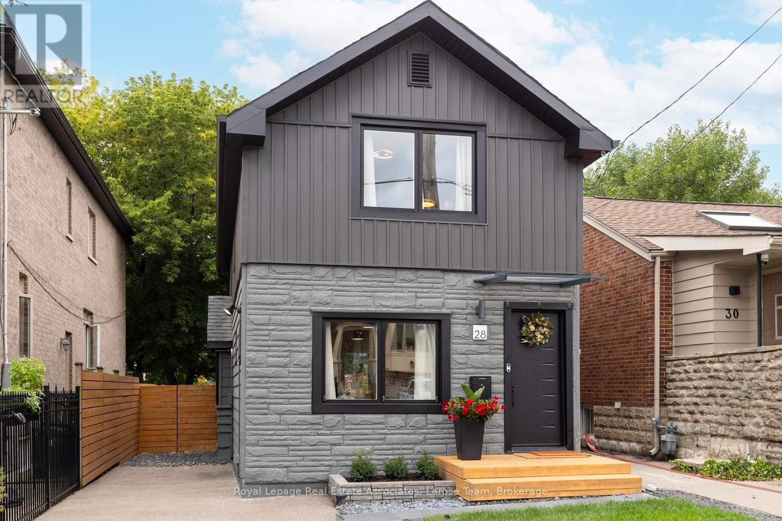 28 Thirtieth Street Property Photo 4