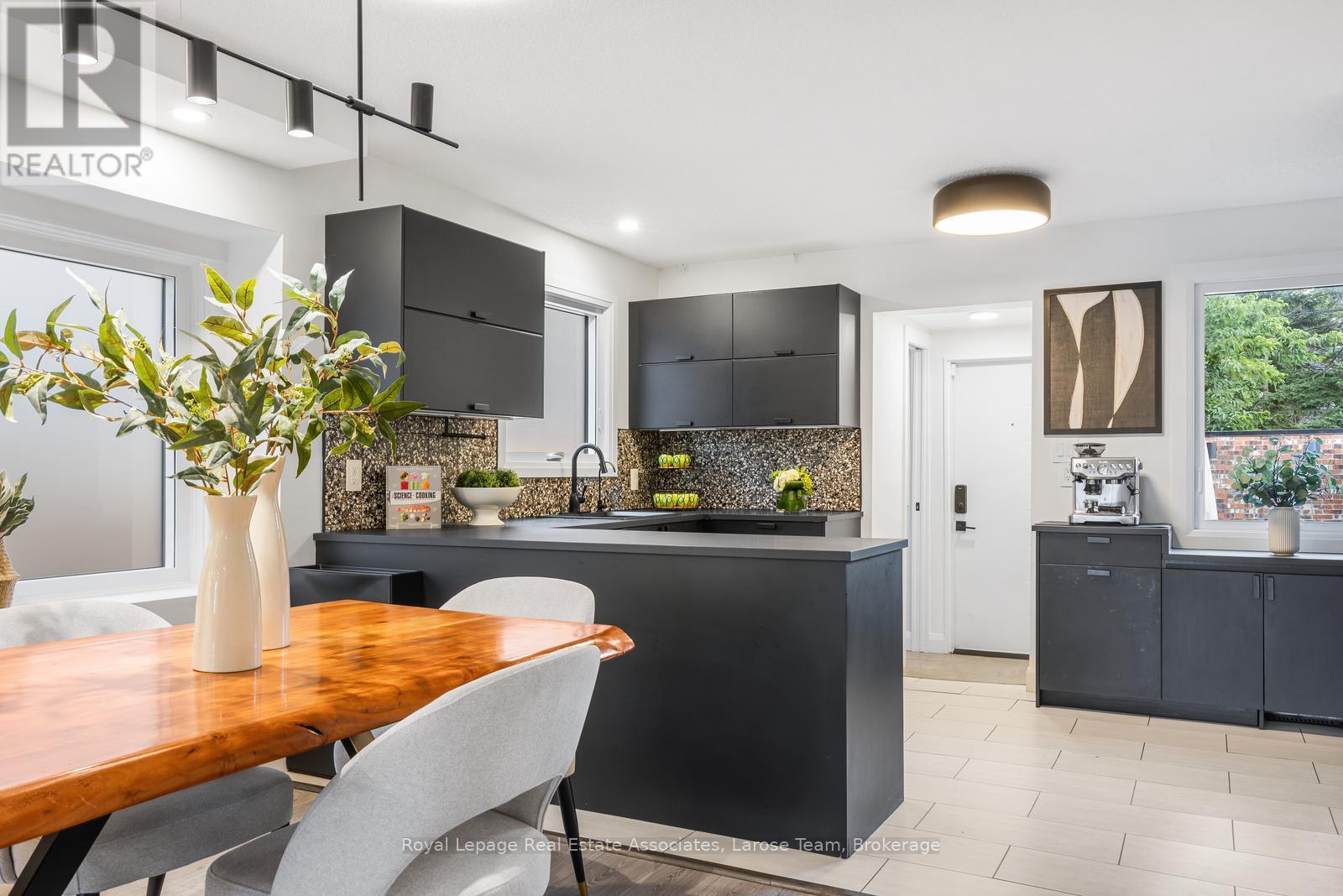 28 Thirtieth Street Property Photo 12