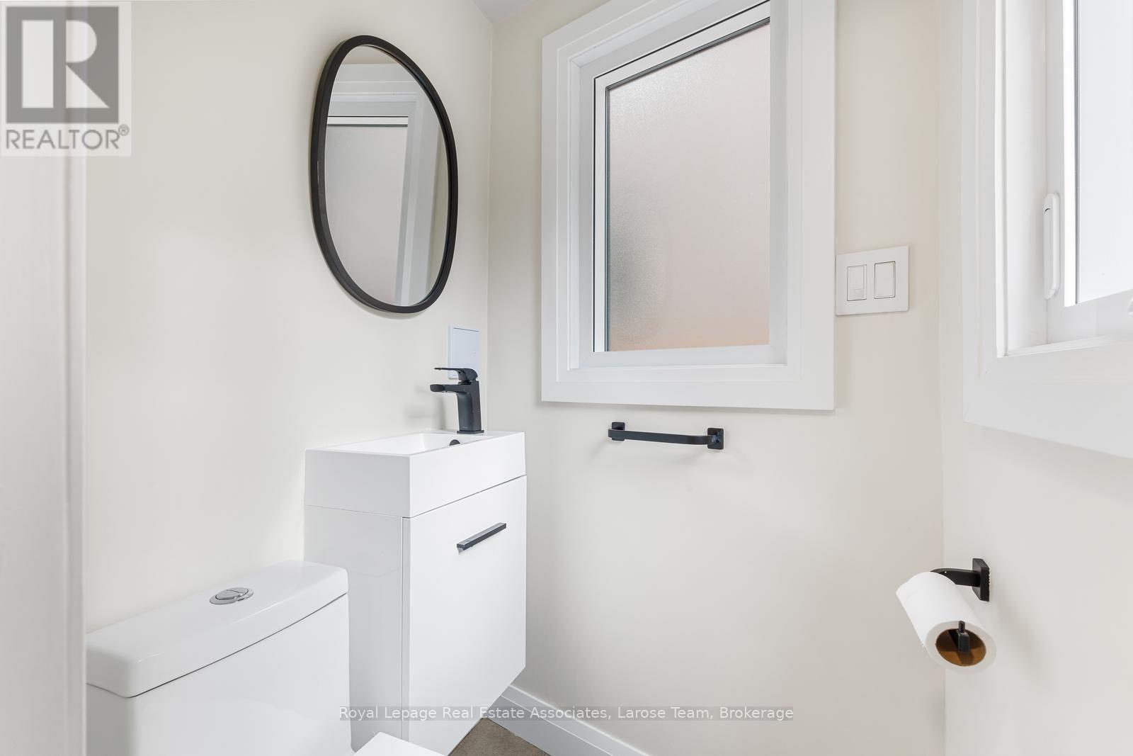 28 Thirtieth Street Property Photo 18