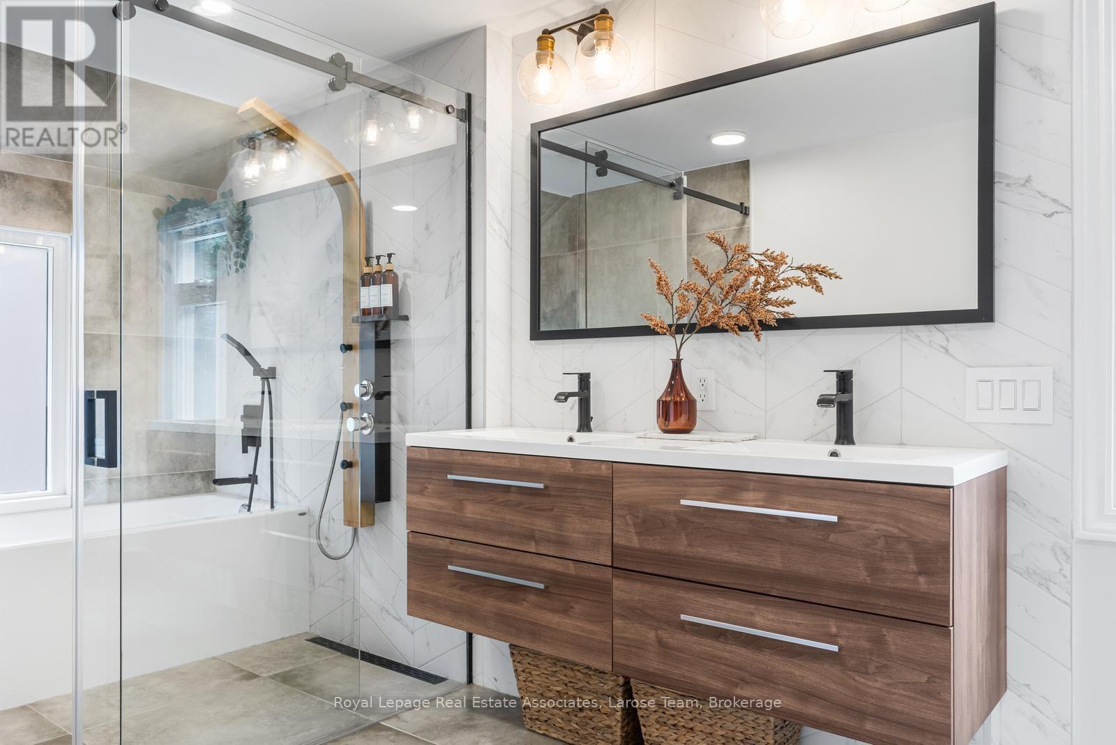 28 Thirtieth Street Property Photo 25