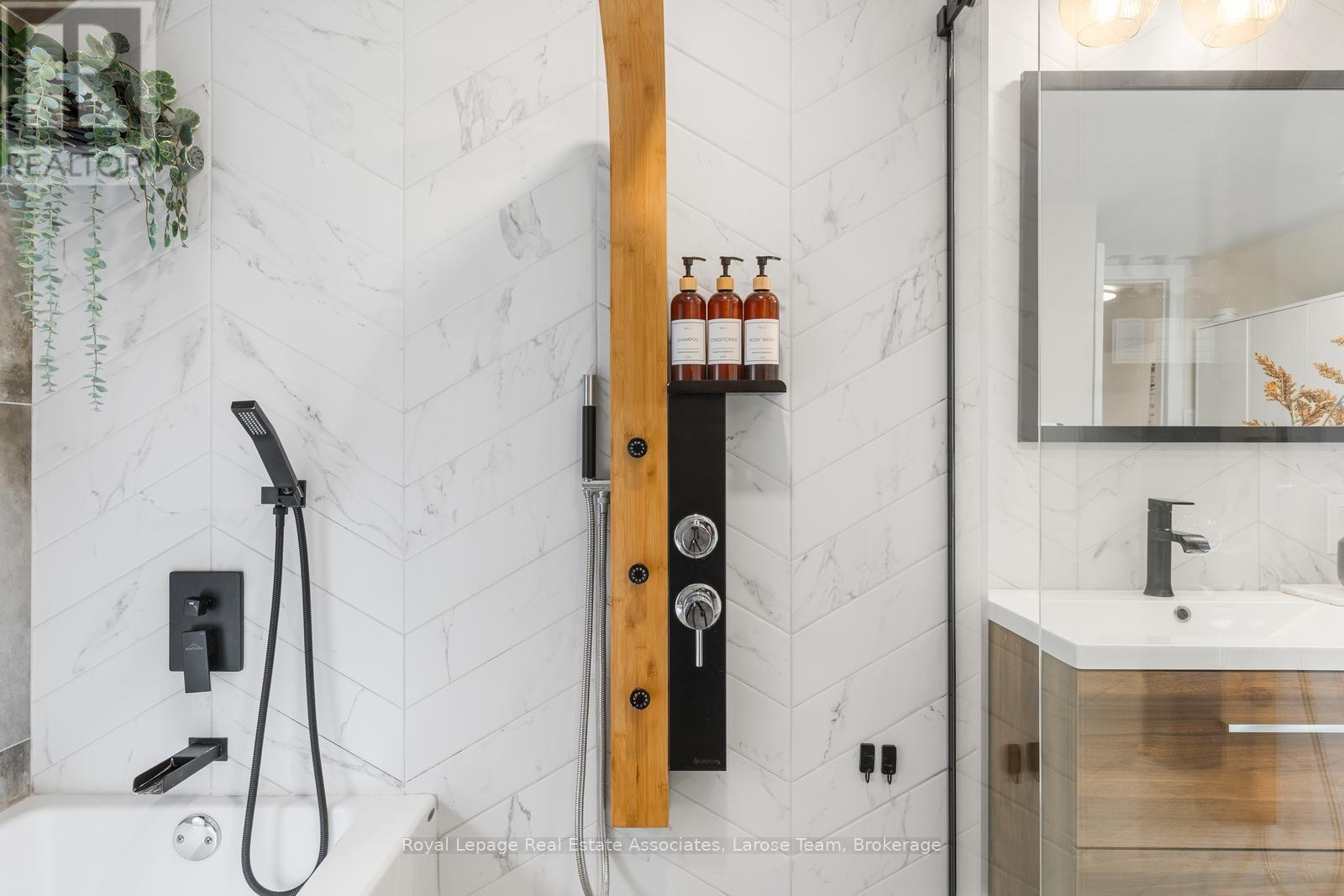 28 Thirtieth Street Property Photo 26