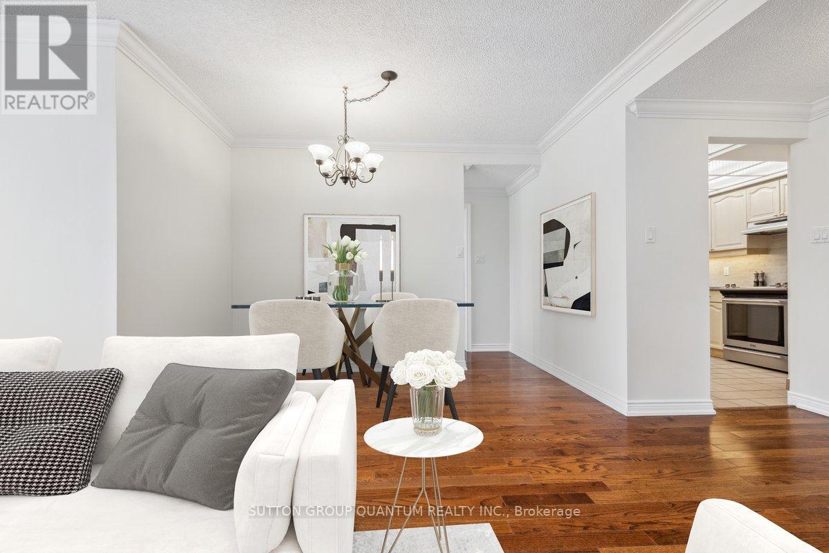401 - 151 Robinson Street Property Photo 12
