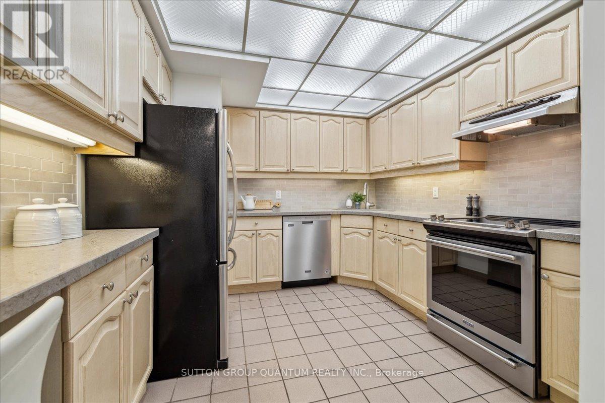 401 - 151 Robinson Street Property Photo 15