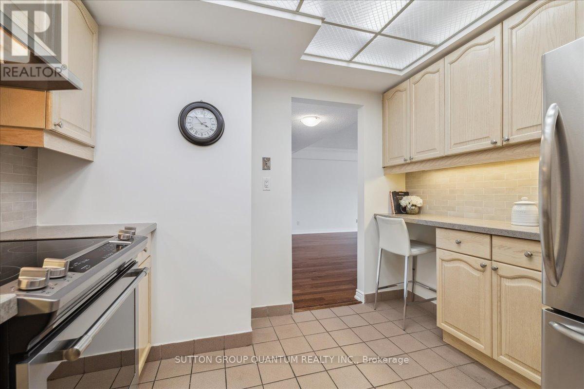401 - 151 Robinson Street Property Photo 16
