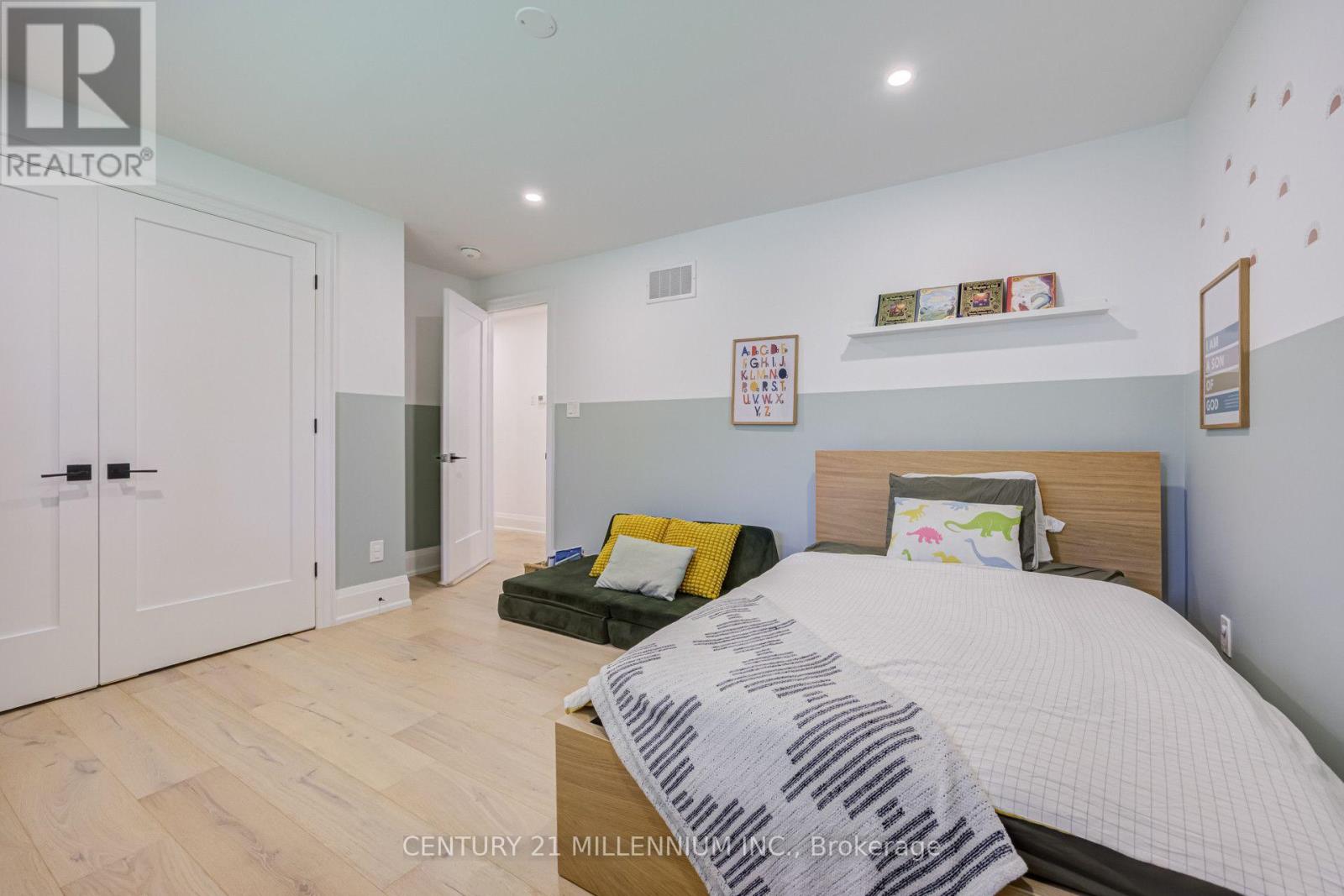 17 Autumn Drive Property Photo 18