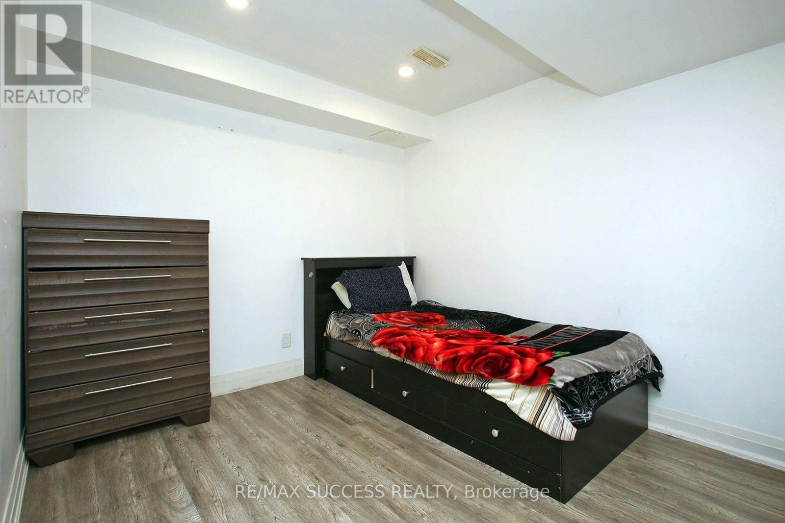 103 Donovan Heights Property Photo 25