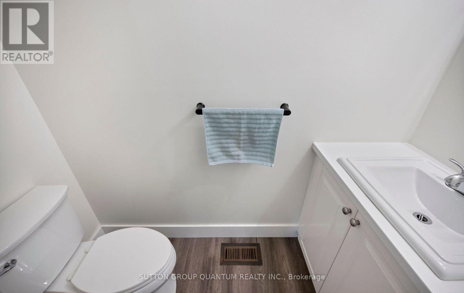 4071 Wheelwright Crescent Property Photo 17