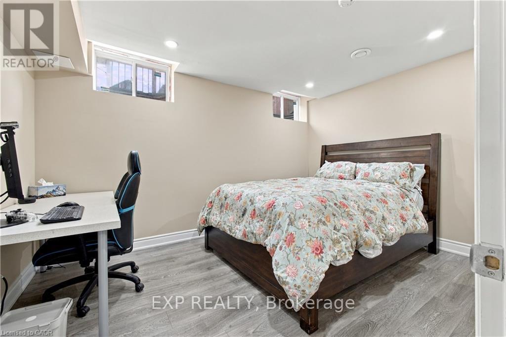 24 - 3275 Stalybridge Drive Property Photo 31