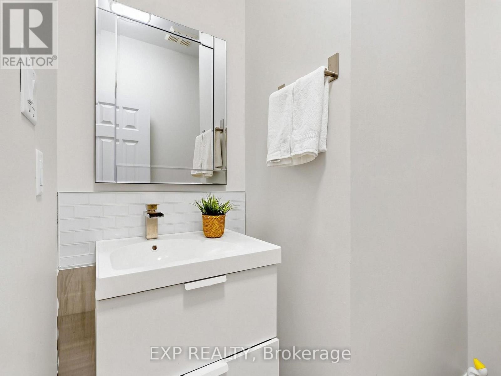 49 Harbourtown Crescent Property Photo 17