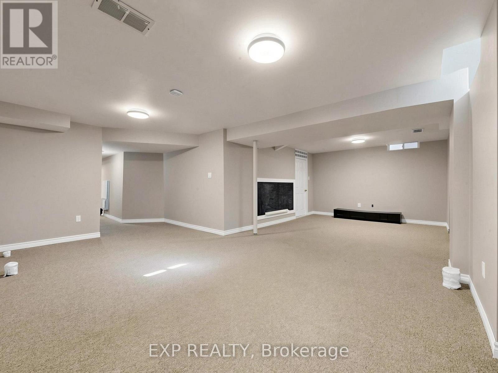 49 Harbourtown Crescent Property Photo 38
