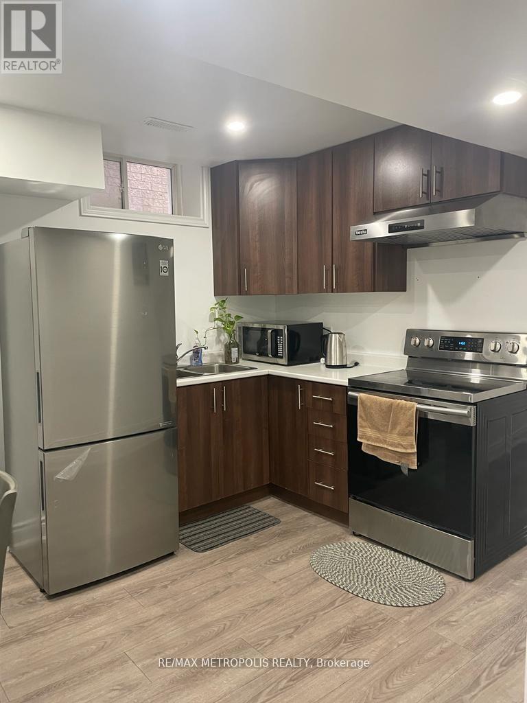 Bsmt - 472 Brisdale Drive Property Photo 5